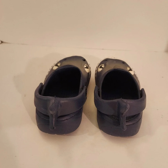 Capelli New York Navy Shark Clogs in Size 7 - Picture 4 of 10